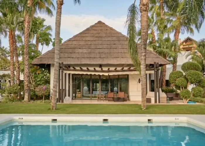 Esencia Marbella Private Pool エステポナ